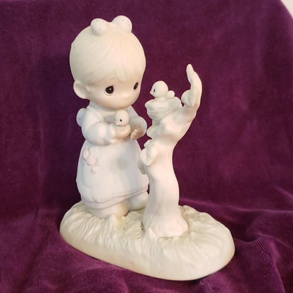 Vintage Precious Moments “His Eye Is On The Sparrow” Porcelain Figurine E-0530